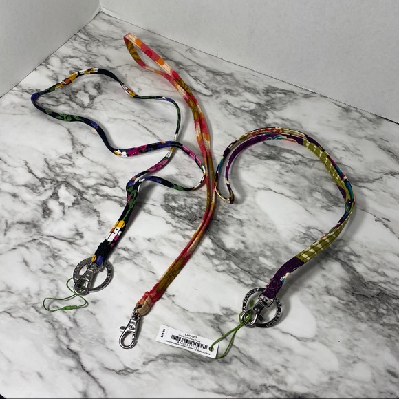 Vera Bradley Different lanyard keychain clip - Picture 1 of 6